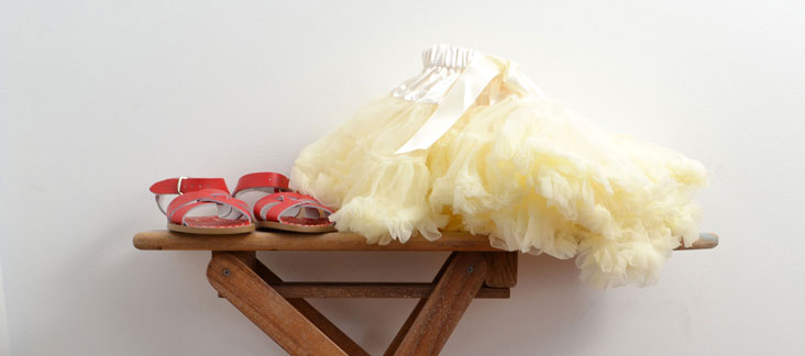DRESS UP