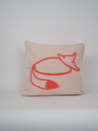 110305-foxy-cushion-2